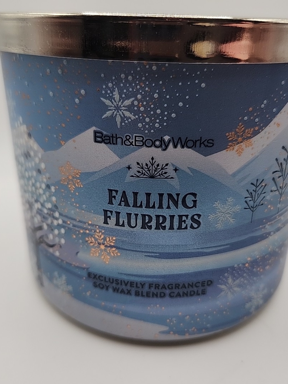 Bath & Body Works Falling Flurries Soy Wax Candle - Blue 3 wick